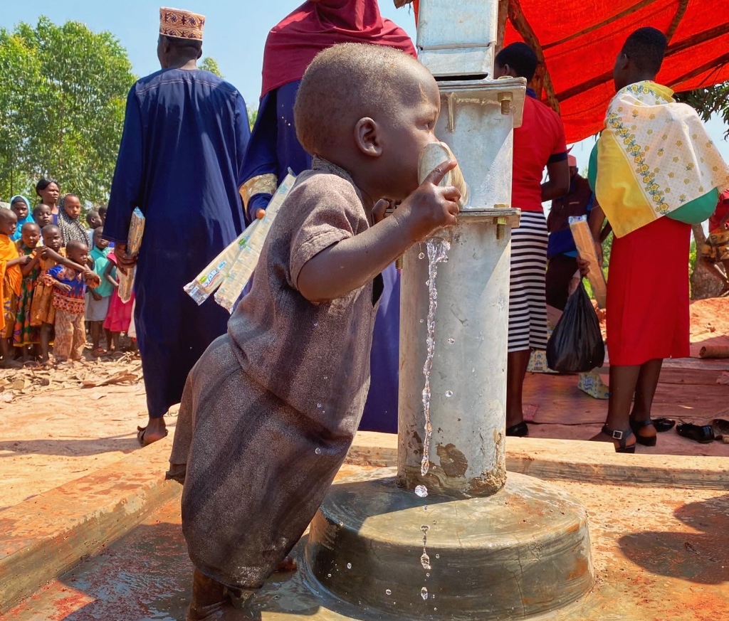 Uganda'da 12 Su Kuyusu Açtık