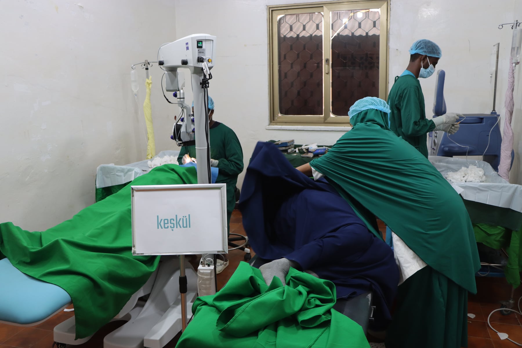Sağlık kampanyasında muayene edilen hastalar